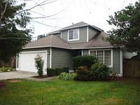 This home is centrally located in Poulsbo