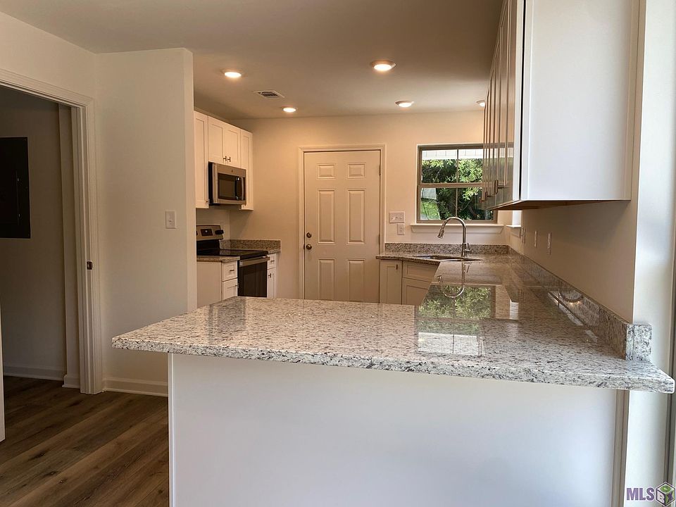 2nd image of 1755 Ravier Ln