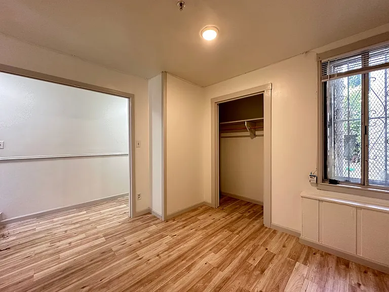 1341-1345 Minna Street — Photo 9