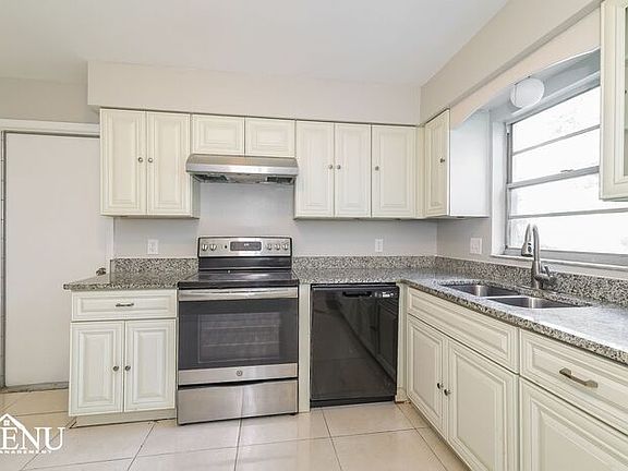 3rd image of 6180 Sparling Hills Cir