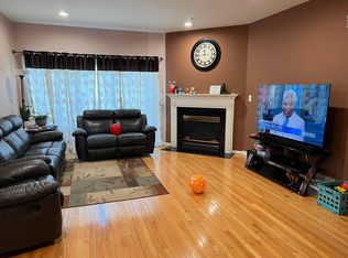 43 Birch St, Jersey City, NJ 07305