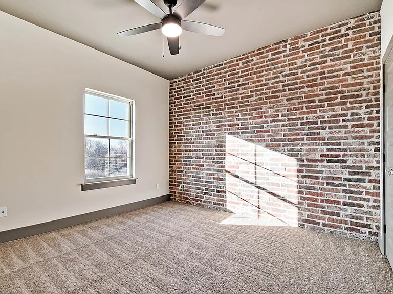 195 N Chicago Way #2 — Photo 9
