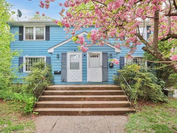 176 School Street, Manchester, CT 06040