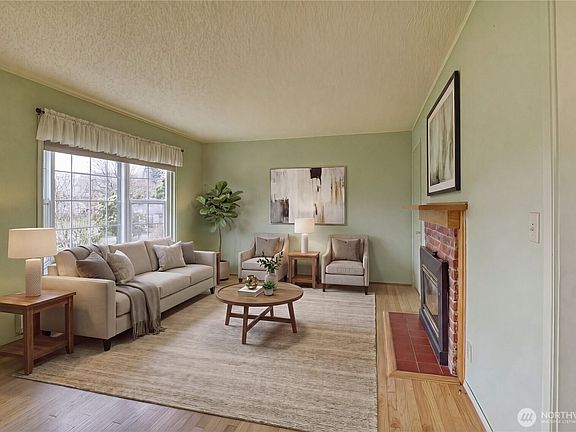 2nd image of 5906 Central Park Drive