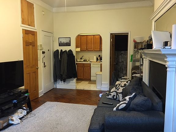 2nd image of 307 W 106th St APT 3RW