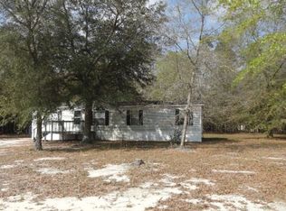 61 Maple Dr, Jesup, GA 31545