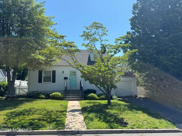 43 Salem Lane, Little Silver, NJ 07739