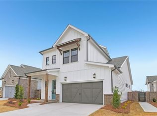 182 Herring Dr, Hoschton, GA 30548