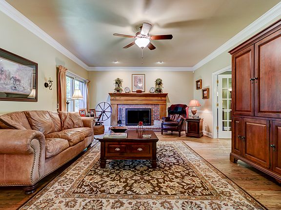 2nd image of 11433 Glen Iris Ln
