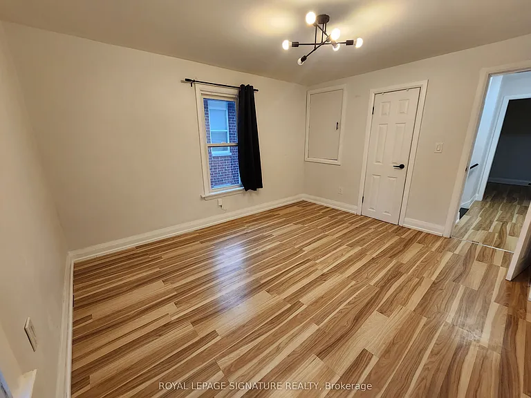 731 Saint Antoine St — Photo 5