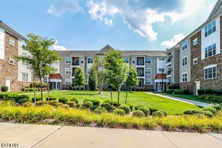 1st image of 7107 Minuteman Ln #7107