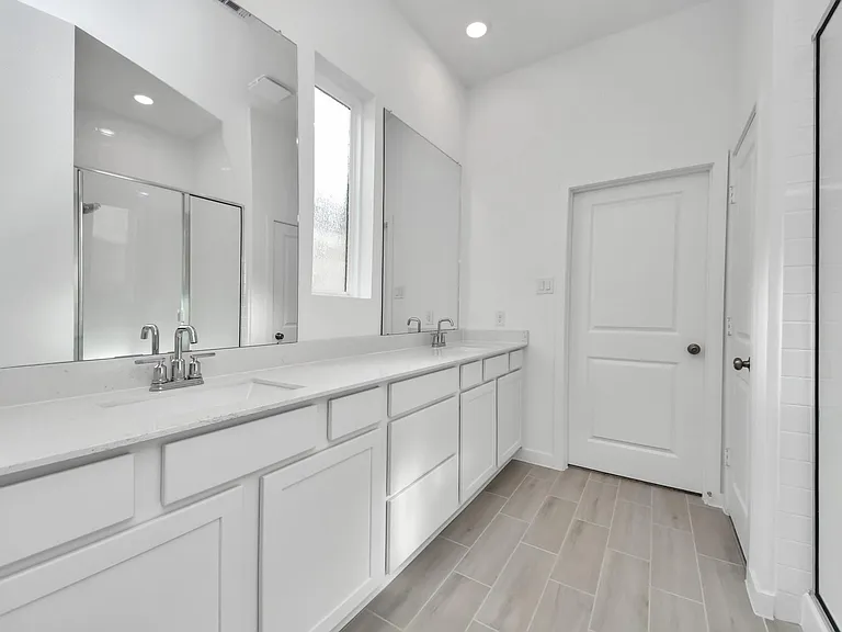 27443 Sunterra Village Dr — Photo 32