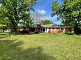 701 Lakeview Dr, Pittsburg, KS 66762