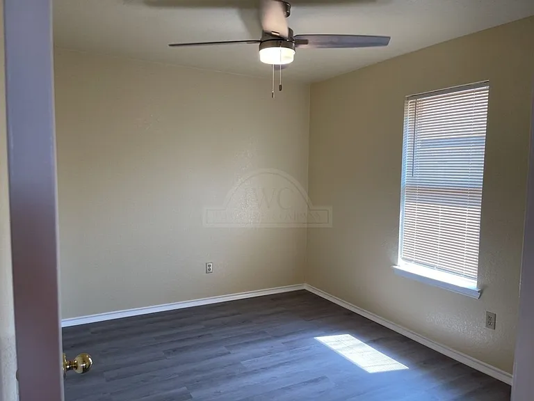 2005 Agate Dr — Photo 14