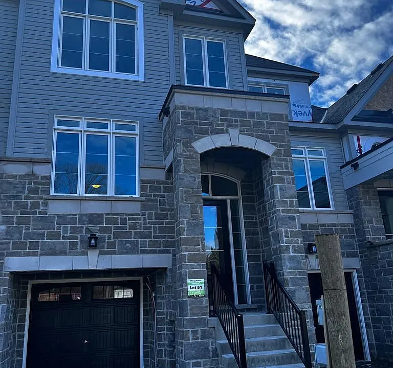 25 Lyall Stokes Cir