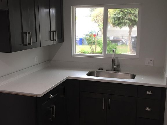 4th image of 944 N Ditman Ave #4