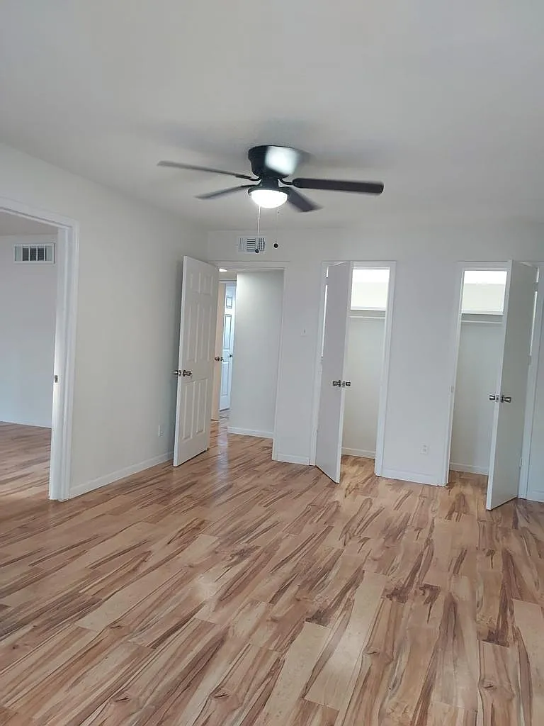 2 bed, 1044 sqft, $1,595 — Photo 2