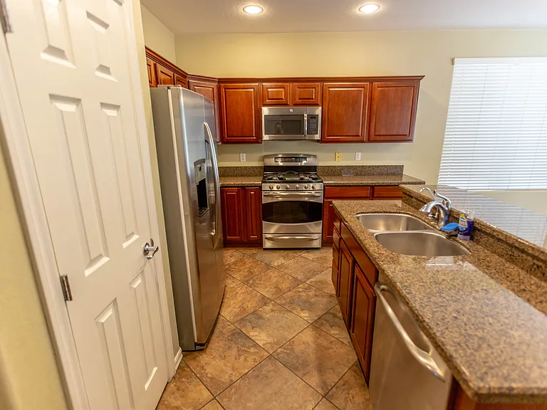 18815 E Swan Dr — Photo 12
