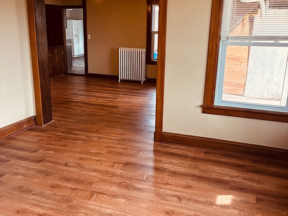 3rd image of 1904 Main St #1SOUTH