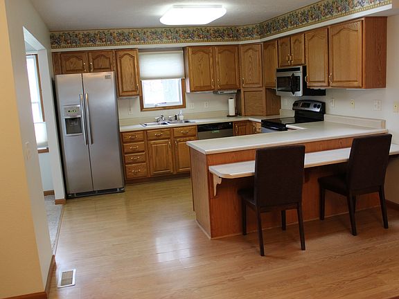 Kitchen Appliances Included