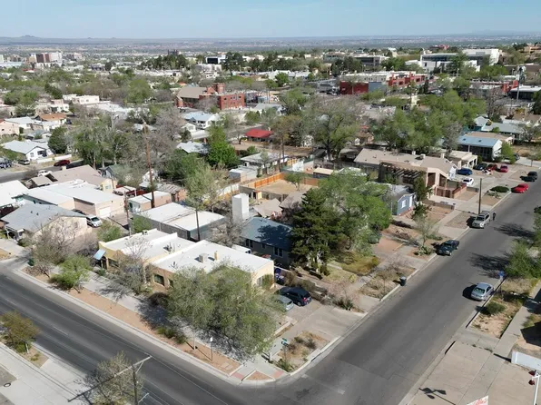 223 Cornell Dr SE, Albuquerque, NM 87106