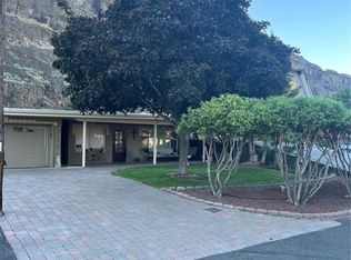 32727 NE Lakeshore Dr, Coulee City, WA 99115