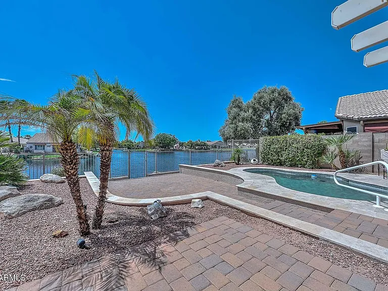 10509 W Runion Dr — Photo 30