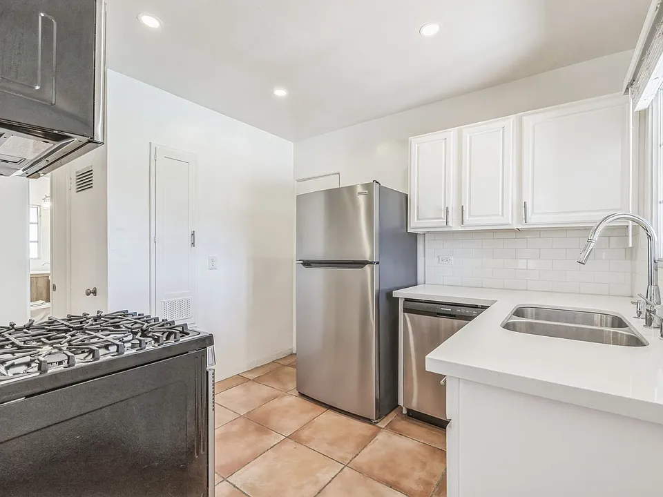 225 W. Vista Chino
