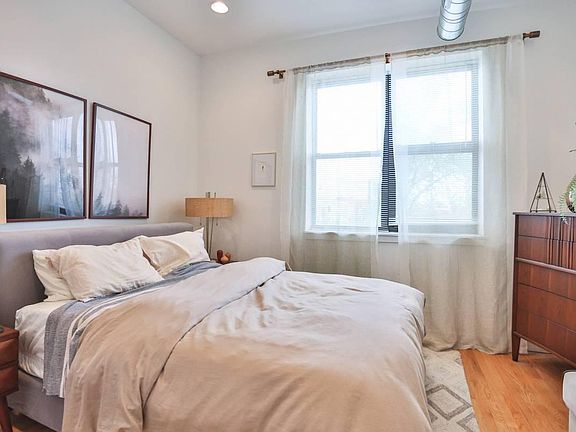 4th image of 651 N Wolcott Ave #3