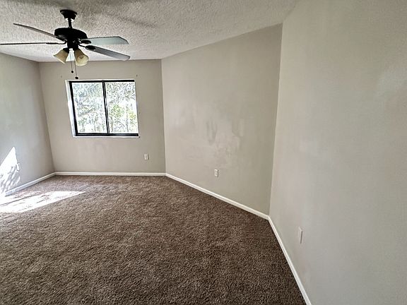 2nd image of 10090 SE 106th Ln