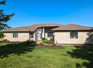 2665 Private Access 374 E, Mahomet, IL 61853