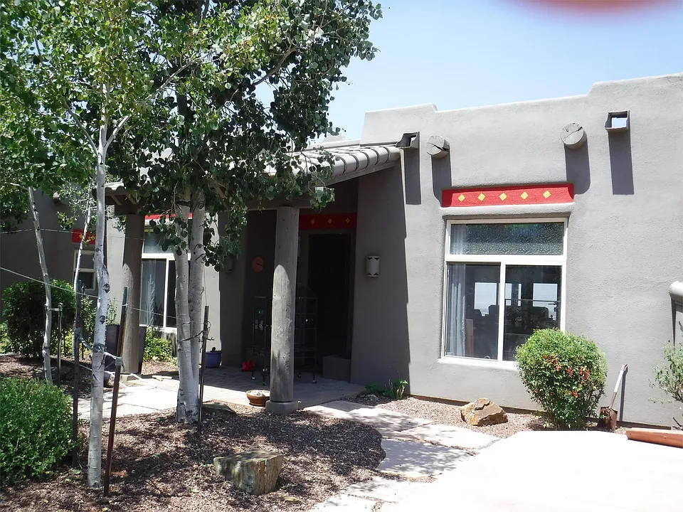74 N French Dr