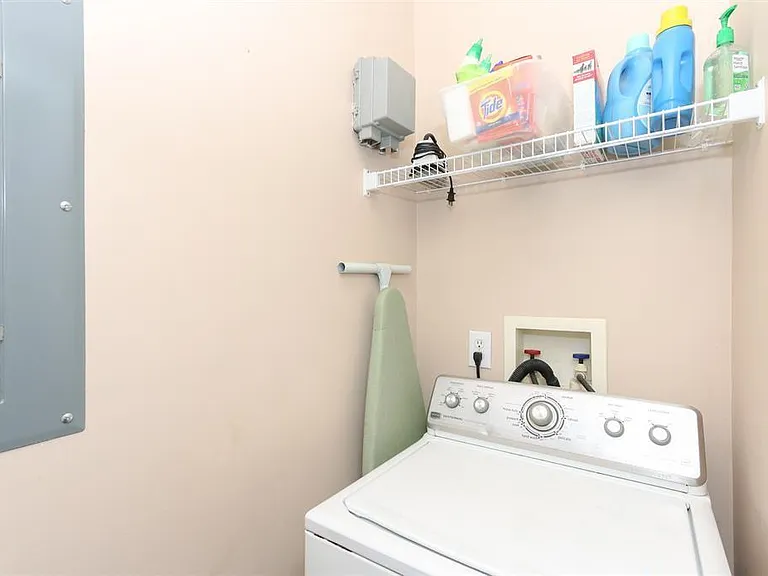 7545 Mansion Cir — Photo 19