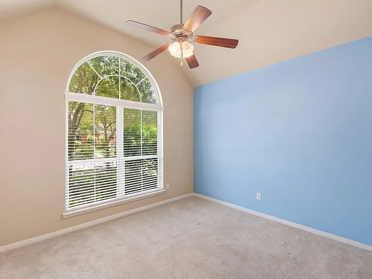 5815 Creek Crossing Ct — Photo 30