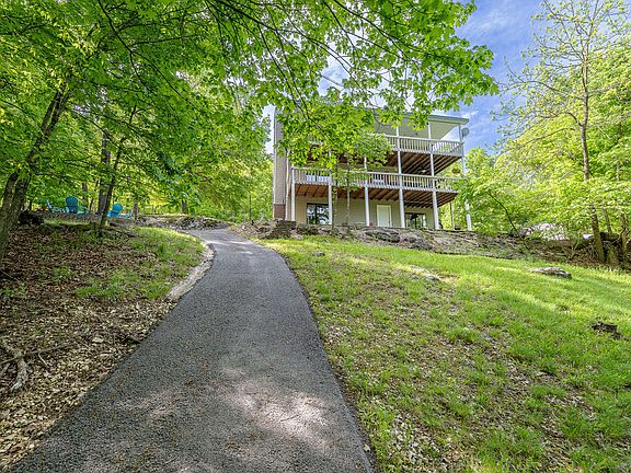 3rd image of 21995 Indian Bluff Rd