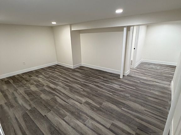 4th image of 2110 Cleveland St #B