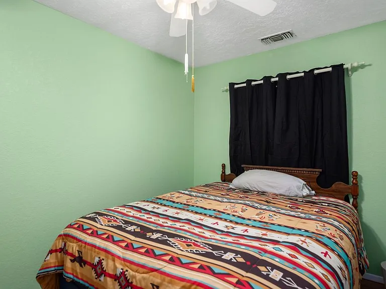 107 Niblic Ct — Photo 13