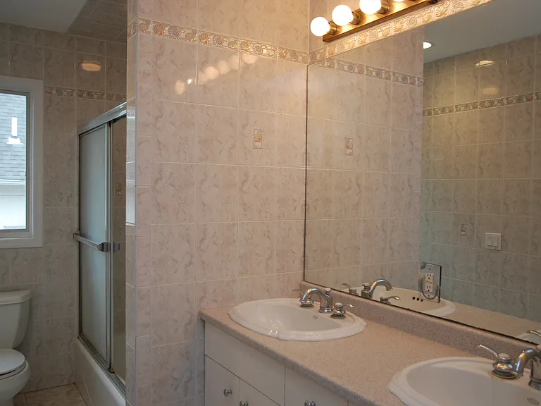 1604 John St #2 — Photo 6