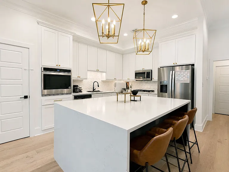 6650 Roux Dr — Photo 4