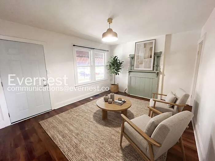 444 E Woodrow Ave — Photo 6