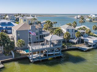 3508 Petite Cir, Galveston, TX 77554