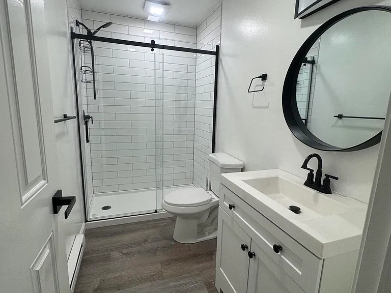 1039 Walker St #D — Photo 6