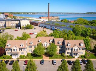 32 Hedge Rd UNIT E, Plymouth, MA 02360