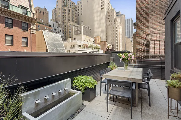 Sold by Corcoran | media 19