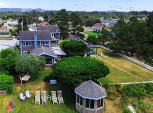 607 Ocean Beach Blvd N, Long Beach, WA