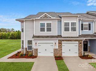 12 Ravens Ridge Rd, Hendersonville, NC 28792