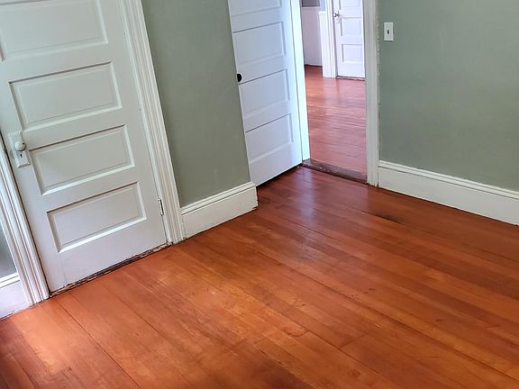 5th image of 15 Middle St #15