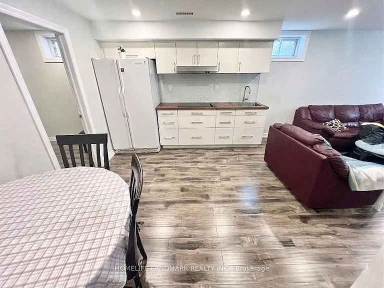18 Fountain Ct — Photo 4
