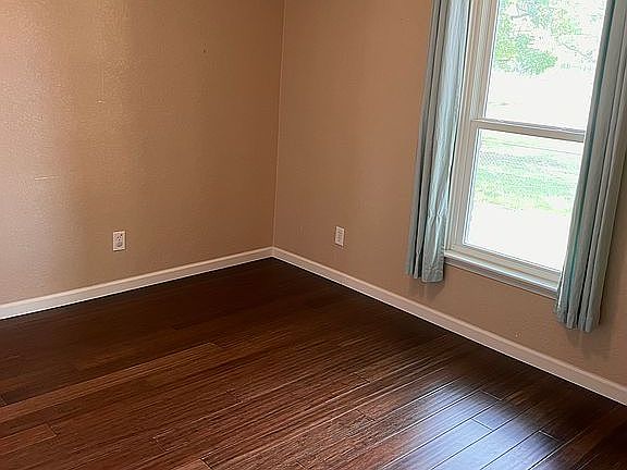 4th image of 2824 W Fm 2147