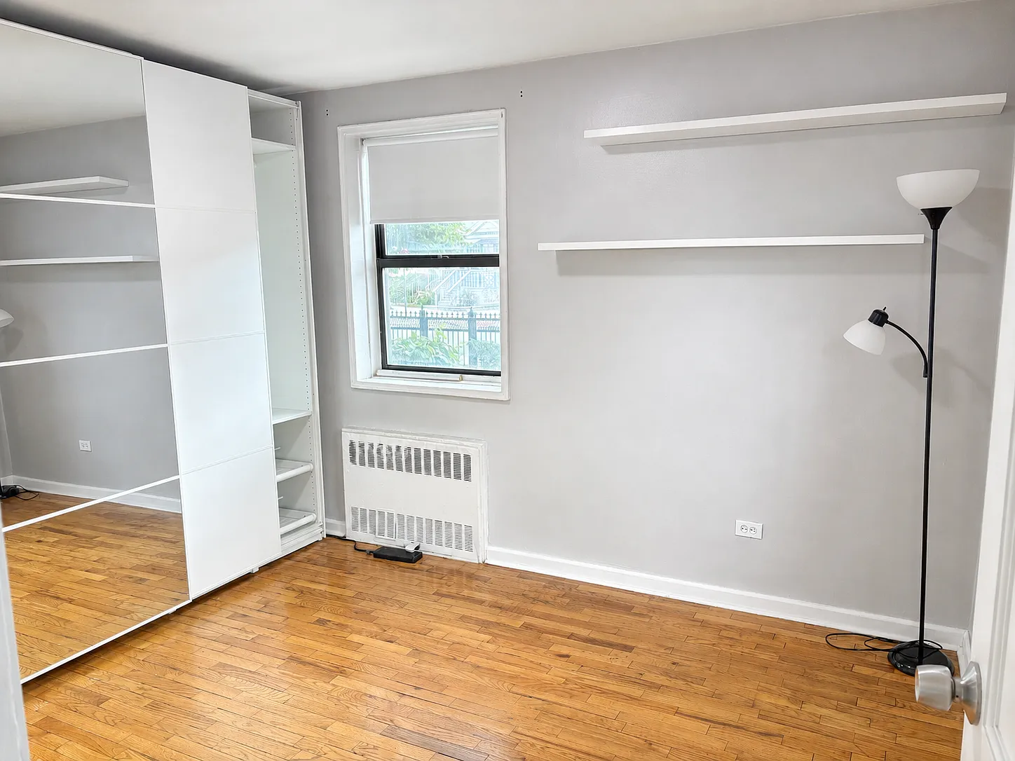 2 bed, 720 sqft, $2,700 — Photo 4